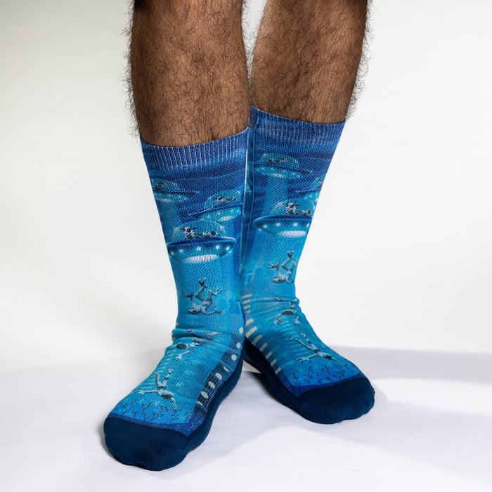 Men's Cows Abducting Aliens Socks