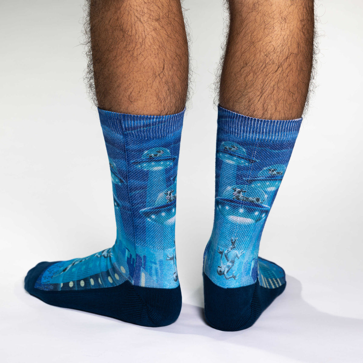 Men's Cows Abducting Aliens Socks